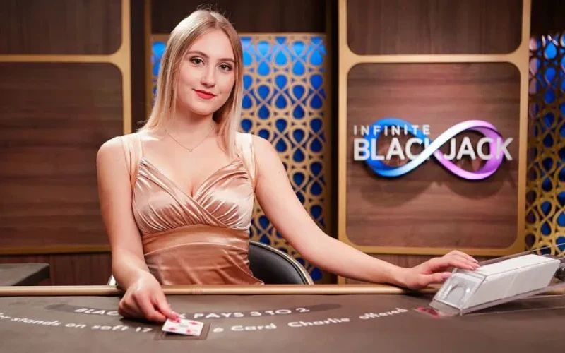 Juego de Infinite Blackjack de Evolution Gaming con asientos ilimitados en 1win Paraguay.